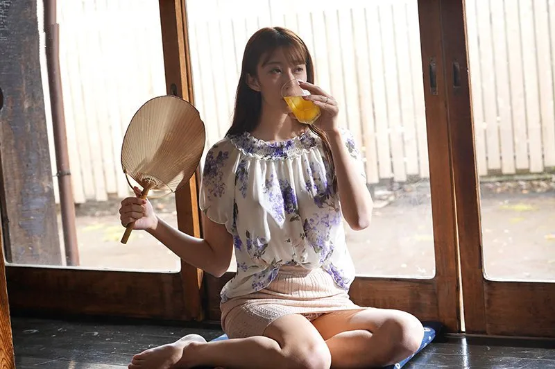 Mùa hè buồn chán ở quê xxx bà xã cạnh bên nhà thiếu thốn vì lấy chồng già