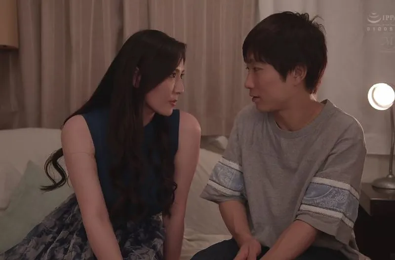 ông chồng lạnh nhạt, vợ yêu uống rượu rồi địt trộm với cậu học sinh trẻ