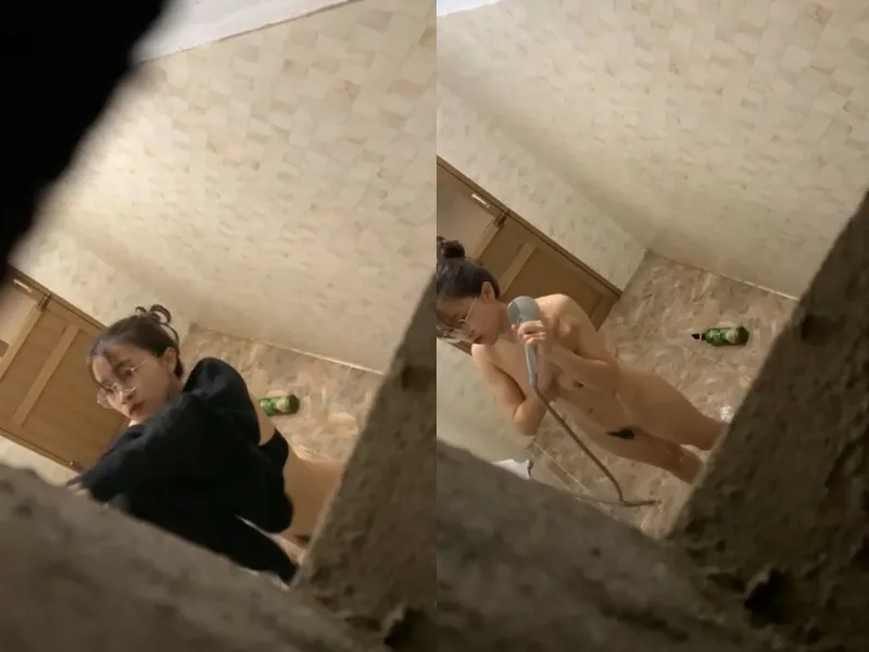 Quay lén ghệ vú đẹp tắm, khe bướm chảy nước ròng ròng